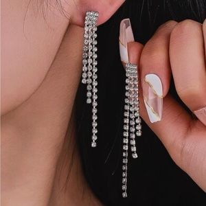 Lulu’s dangle sparkle silver earrings